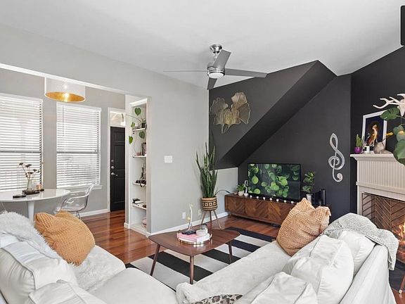 5th image of 611 E 45th St APT 25