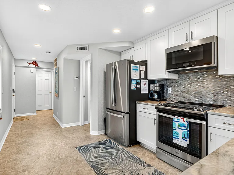 2100 Gulf Blvd #11 — Photo 11