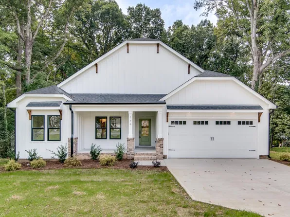 298 Woodland Dr, Elon, NC 27244