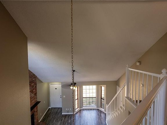 5th image of 317 Ironbark Dr
