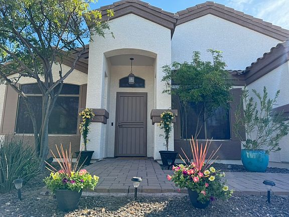 4th image of 2456 E Creedance Blvd