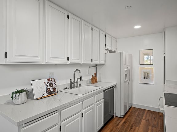 5th image of 320 Elm St APT 304
