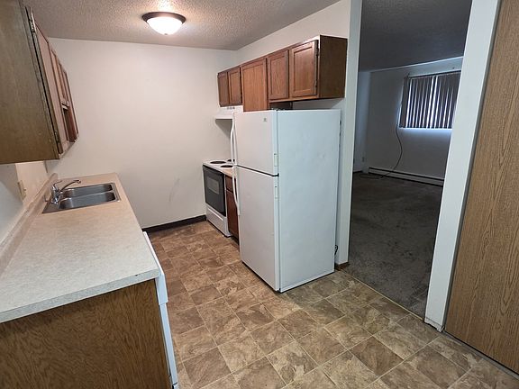 3rd image of 402 5th Ave E APT 103