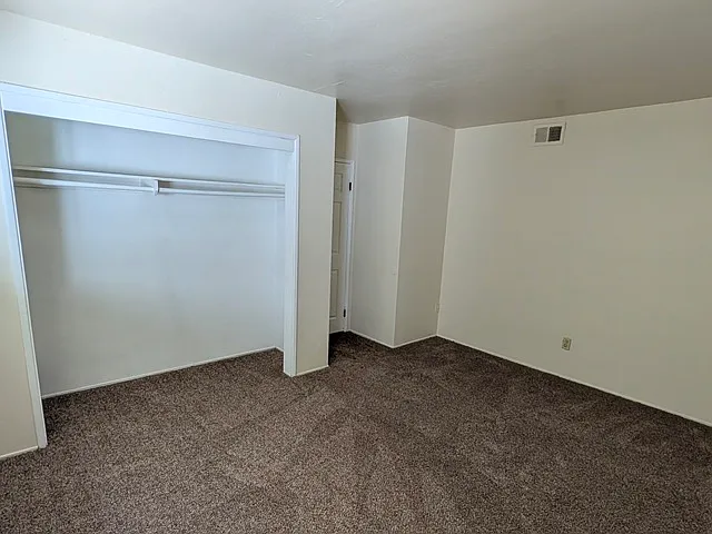 5209 Hewlett Dr — Photo 15