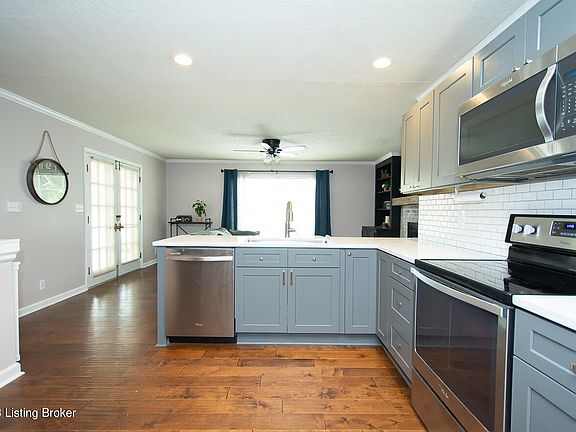 3rd image of 2310 Windsor Forest Dr