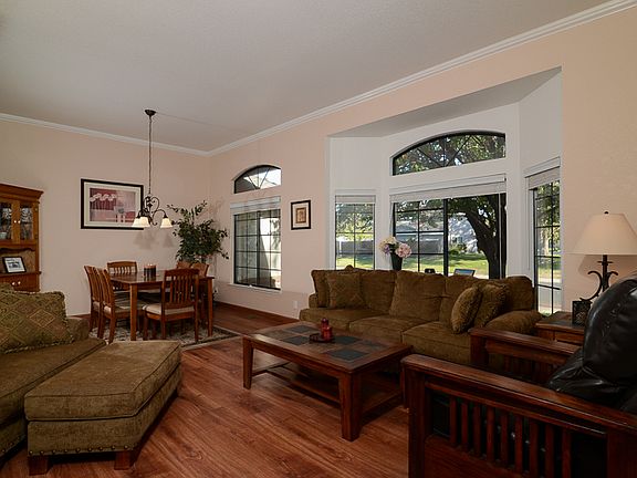 5th image of 708 Machado Ln