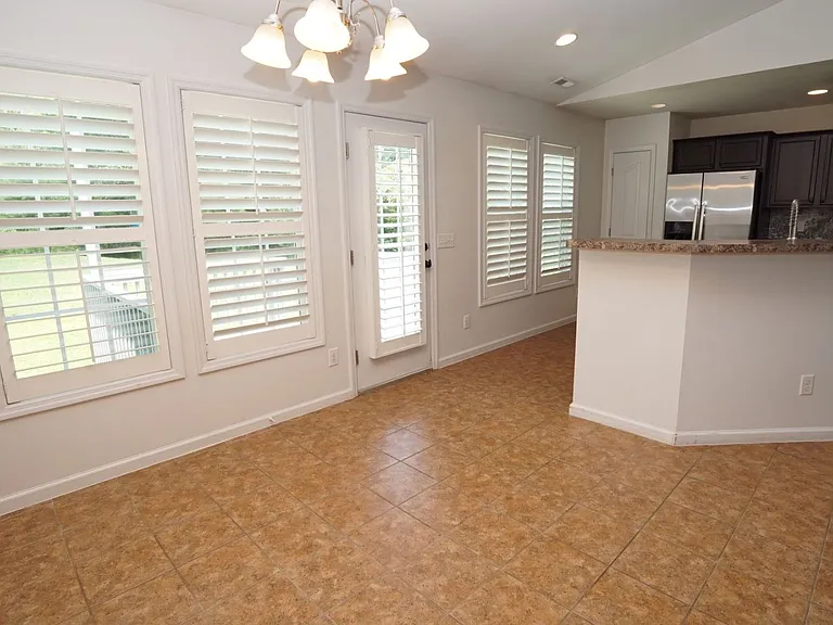 106 Farmgate Dr — Photo 5