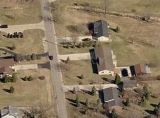 28117 Arsenal Rd, Flat Rock, MI 48134