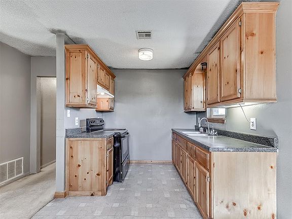 4th image of 3501 156th Ave NE