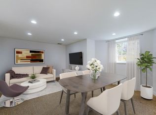 4 Auburn St #B, Brookline, MA 02446