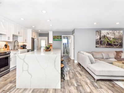 1100 Rutland Rd APT 5, Newport Beach, CA, 92660