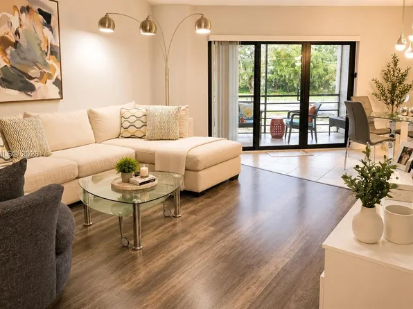 6655 W Broward Blvd APT 206, Plantation, FL 33317