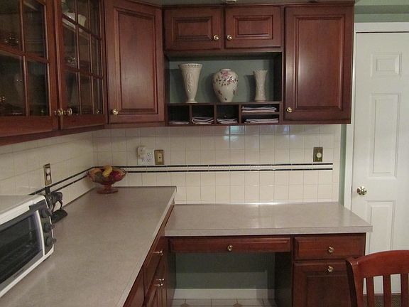 2nd image of 6968 Westview Dr