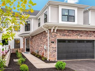5 Dogleg Ln, Trenton, NJ