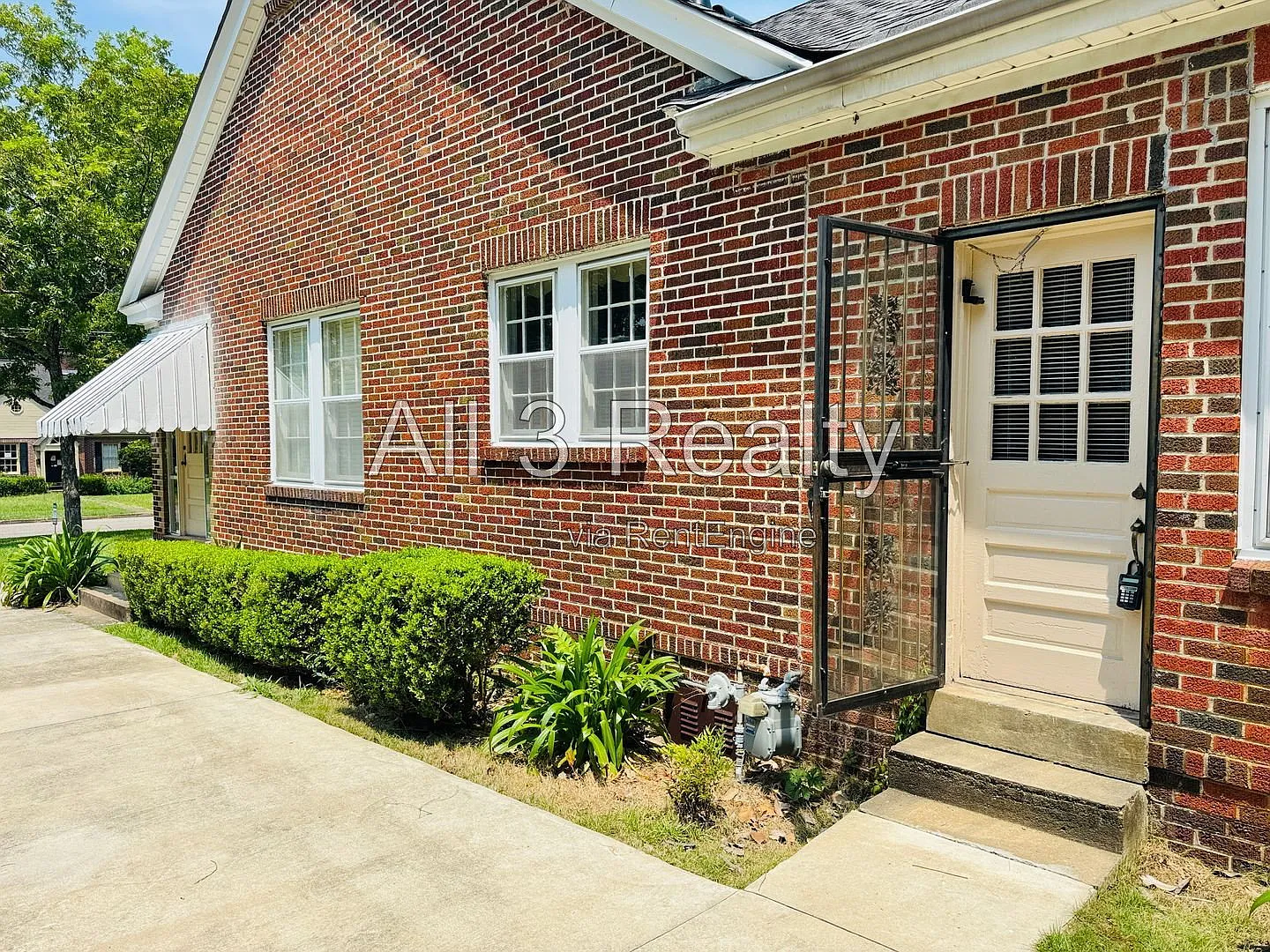 3 bed, 2.0 bath, 1722 sqft, $1,495 — Photo 4