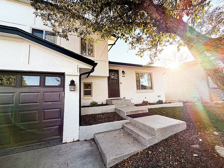 8702 W Stanford Ave — Photo 35
