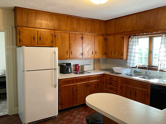 3rd image of 160 Jersey St #1