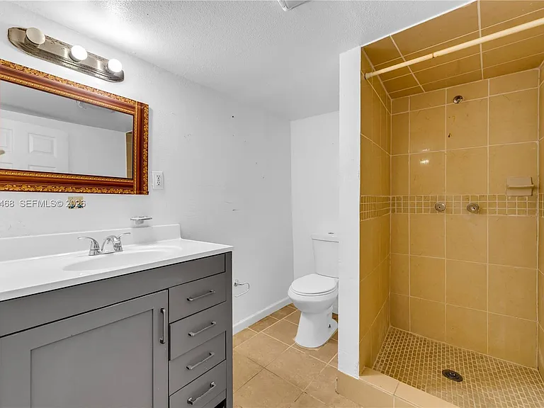 4220 SW 36th St — Photo 14