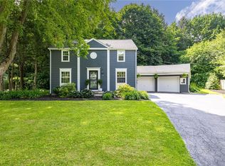 21 Stoneham Dr, Rochester, NY 14625