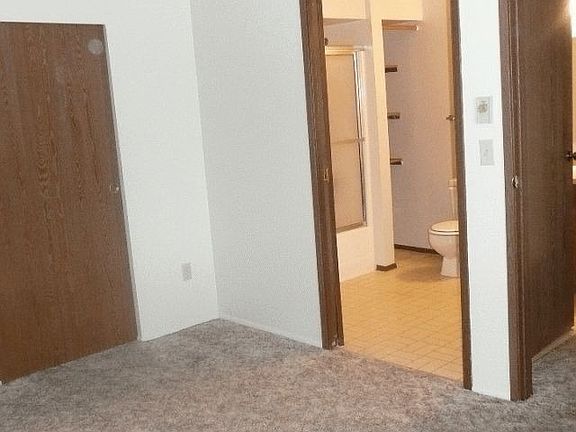 5th image of 3721 S Park Ave APT 2