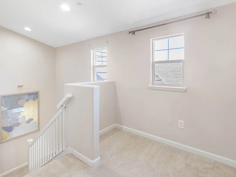 2902 Haddington Ct — Photo 4