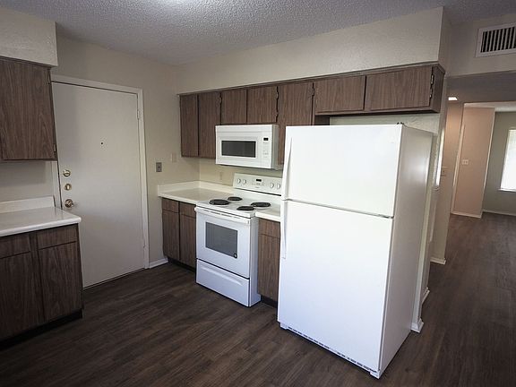 5th image of 9513 Blue Creek Ln
