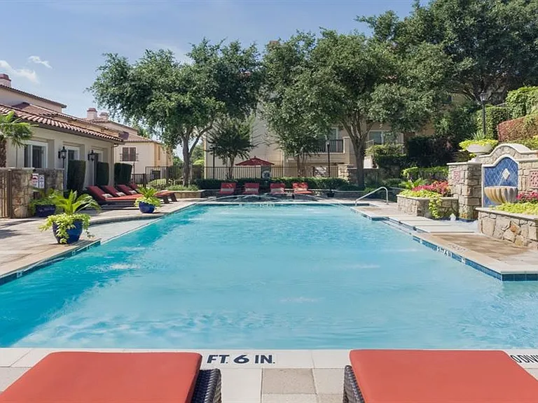 Estancia Townhomes — Photo 20