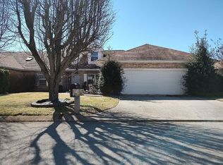 254 Royal Oaks Dr, Maryville, TN 37801
