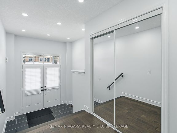 3rd image of 8139 Buckeye Cres