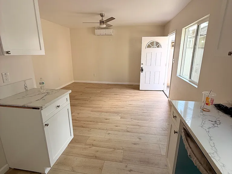 3637 Agnes Ave #B — Photo 12