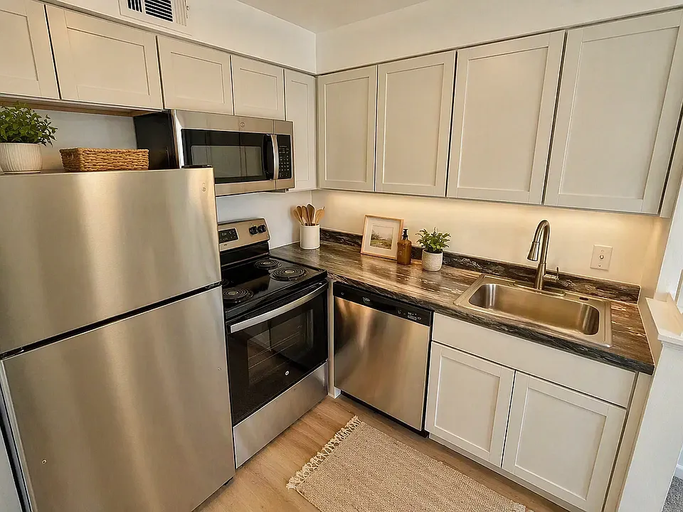 81 N Duane Ave #3