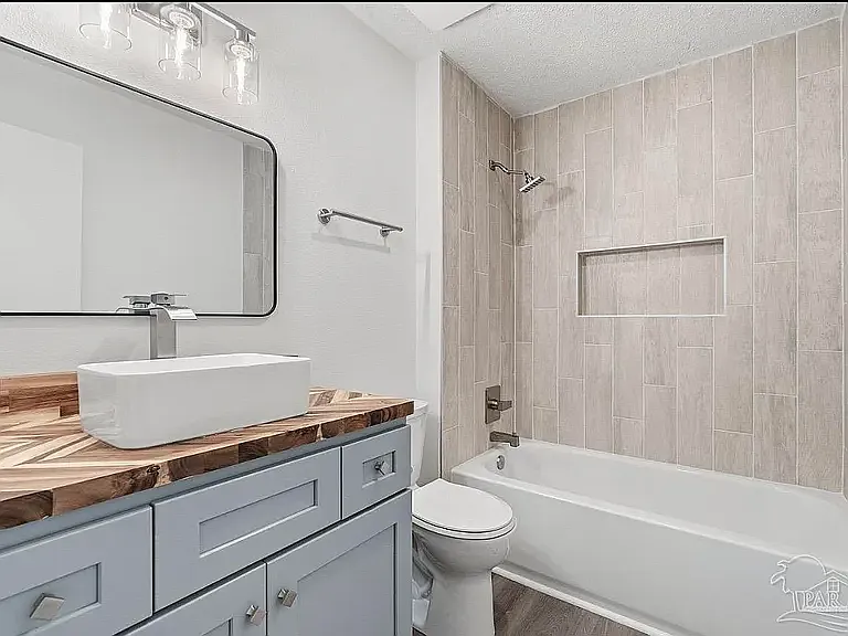910 Whisperwood Ln S — Photo 28