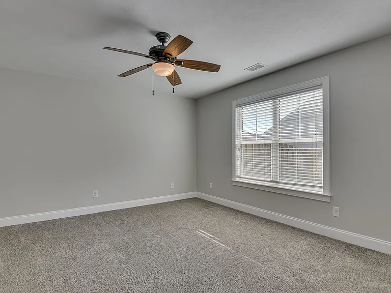 1721 Dunmore Ave — Photo 25
