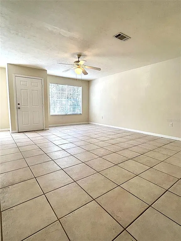 2 bed, 2.5 bath, 1400 sqft, $1,695 — Photo 2