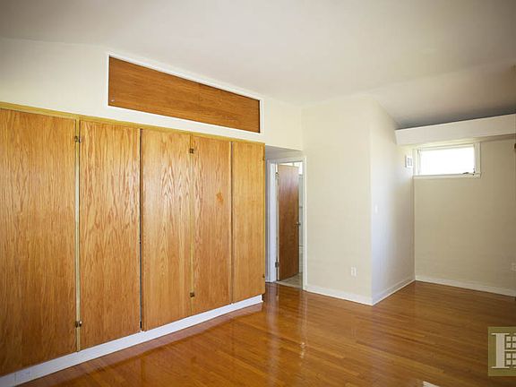 4th image of 29 Becraft Ave