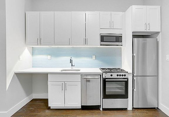 2nd image of 516 E 88th St APT 1B