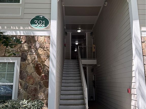 2nd image of 321 Gallery Dr APT 102