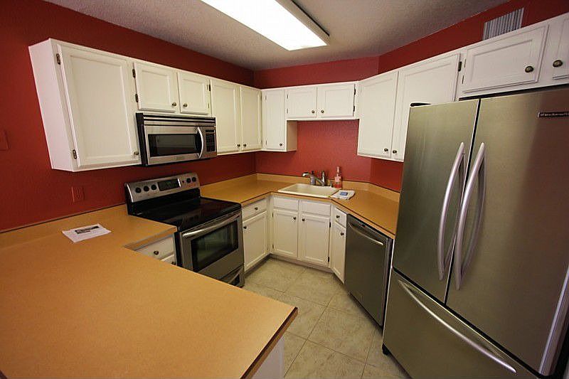 1st image of 6655 N Canyon Crest Dr