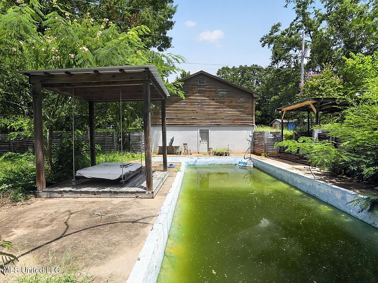 Listing photo 5
