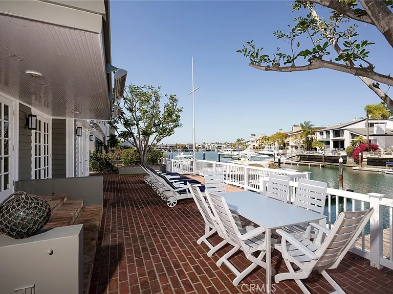 736 Harbor Island Dr — Photo 14