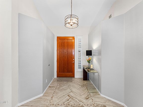5th image of 9532 E KNOLL Circle