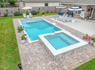 407 Mill Pond Cv, Freeport, FL 32439