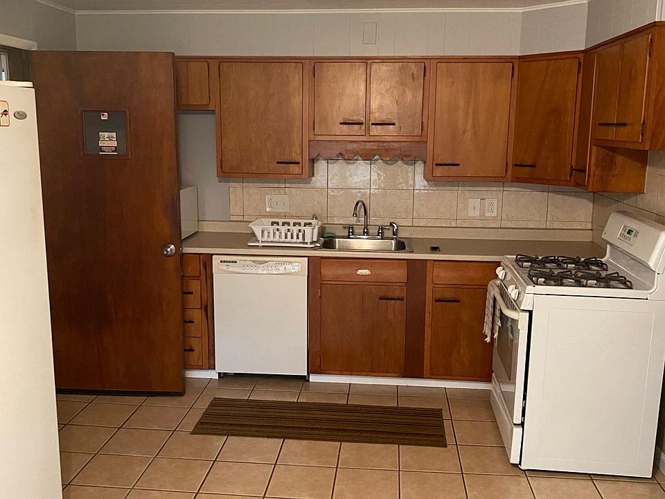 1st image of 24 Shirley Ave