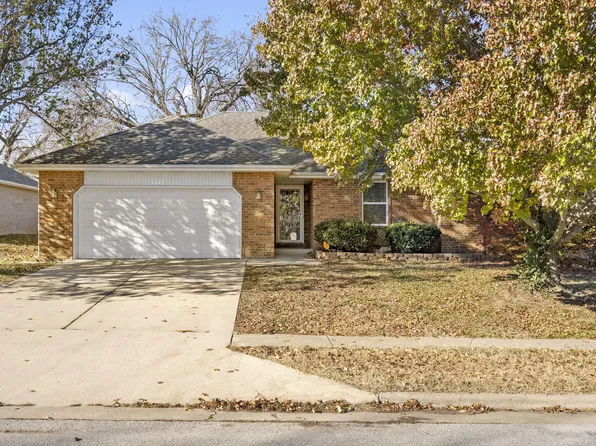 2511 N Clifton Avenue, Springfield, MO 65803