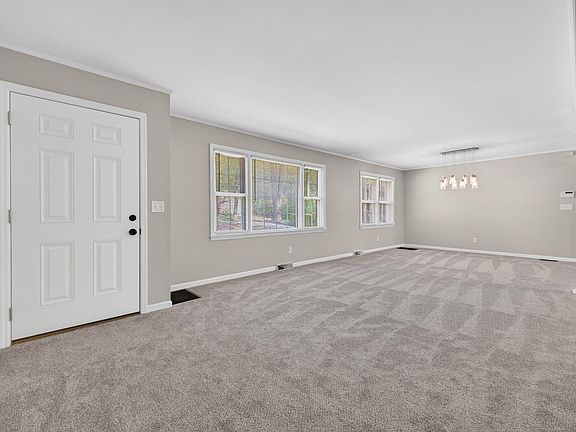 5th image of 5 Weehawken Cir