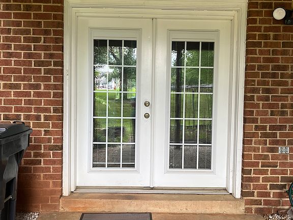 3rd image of 21082 Gladstone Dr #B