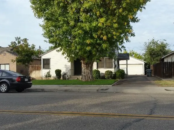 809 S Burke St, Visalia, CA 93292