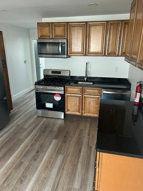 3 bed, 800 sqft, $1,500 — Photo 4