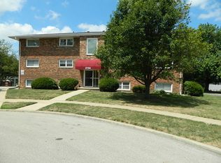 2104 Todd Dr APT 3A, Bloomington, IL 61704