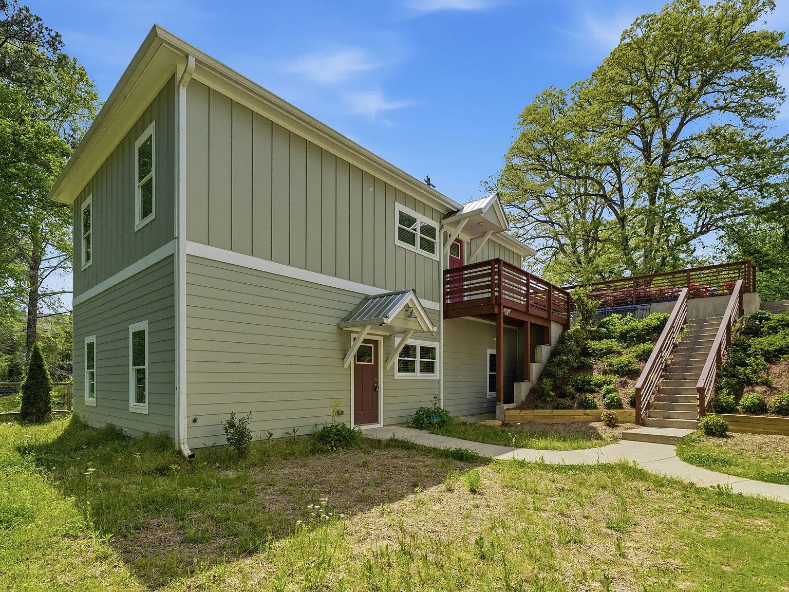 3 bed, 1000 sqft, $1,850 — Photo 2
